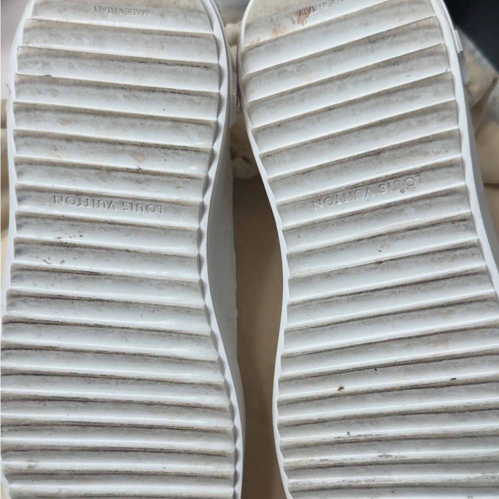 Louis Vuitton Sneakers Authentic - Picture 11 of 13